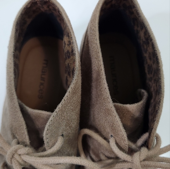 Maurices Tan Wedge Lace Up Ankle Booties Womens Sz 6 Faux Suede - Picture 3 of 5